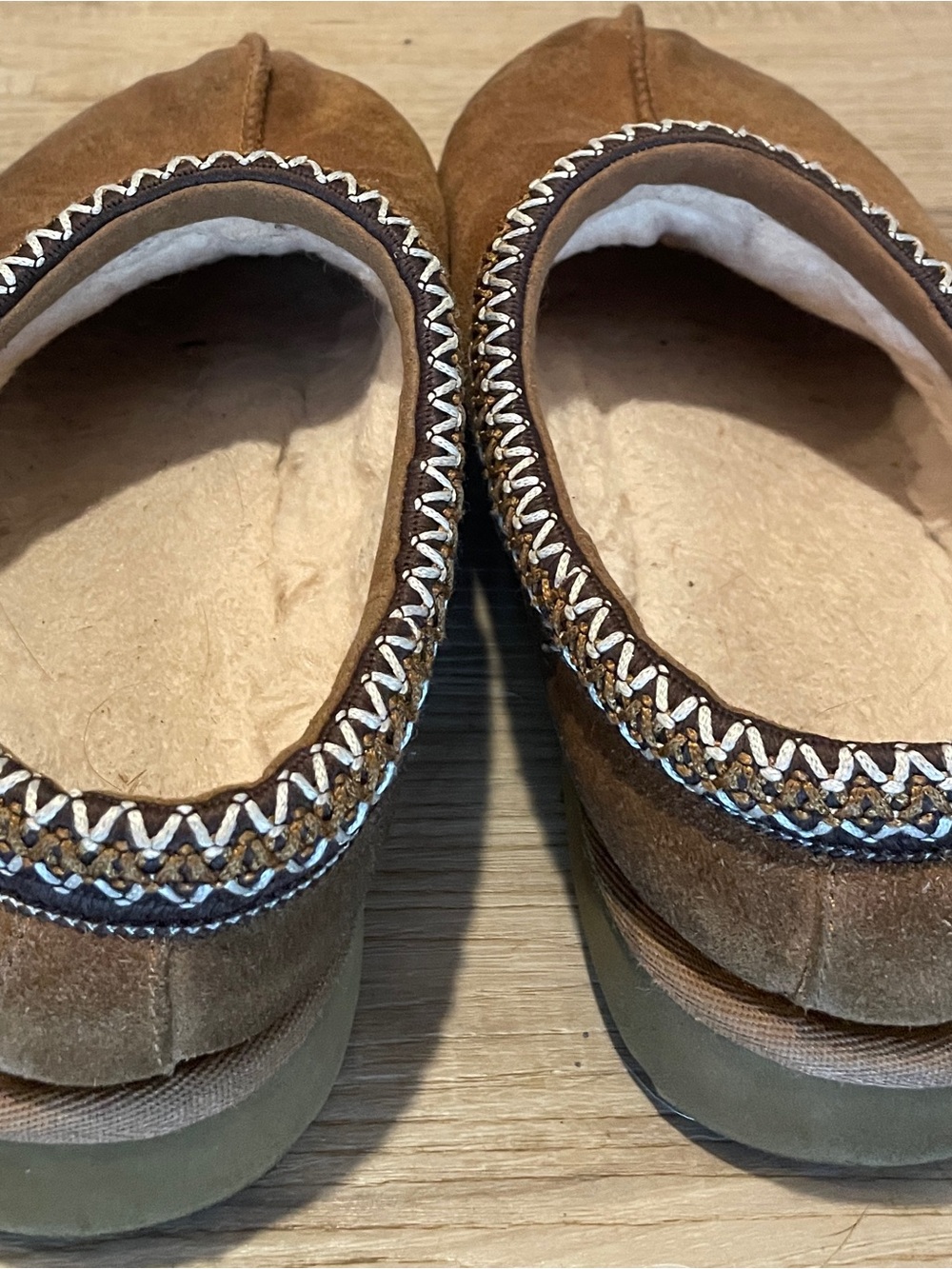 UGG Chestnut Brown Suede Shearling Slip-On Moccasins women’s 8 - Picture 4 of 5